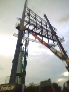 hoisting cranes 