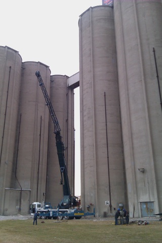 hoisting cranes 